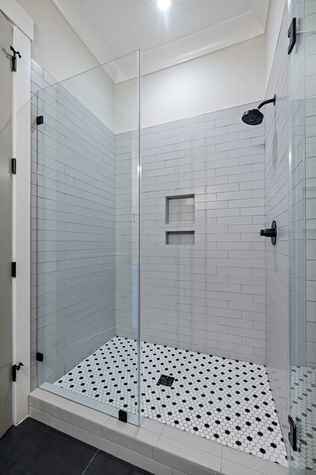 Bath-to-Shower-Conversion-Mobile-Alabama_walk-in-shower-installers-in-mobile-1