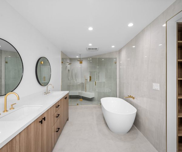 walk-in showers and tubs