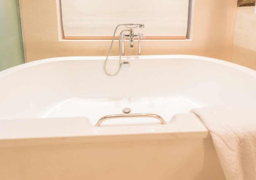 how-much-do-walk-in-tubs-cost-9 how-much-do-walk-in-tubs-cost-9